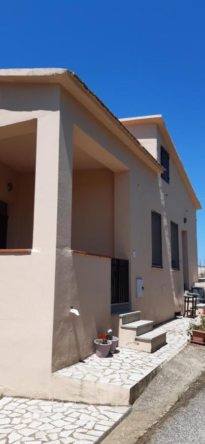 Casa Vacanza Costa Rossa Vista Mare Trinità dʼAgultu Dış mekan fotoğraf