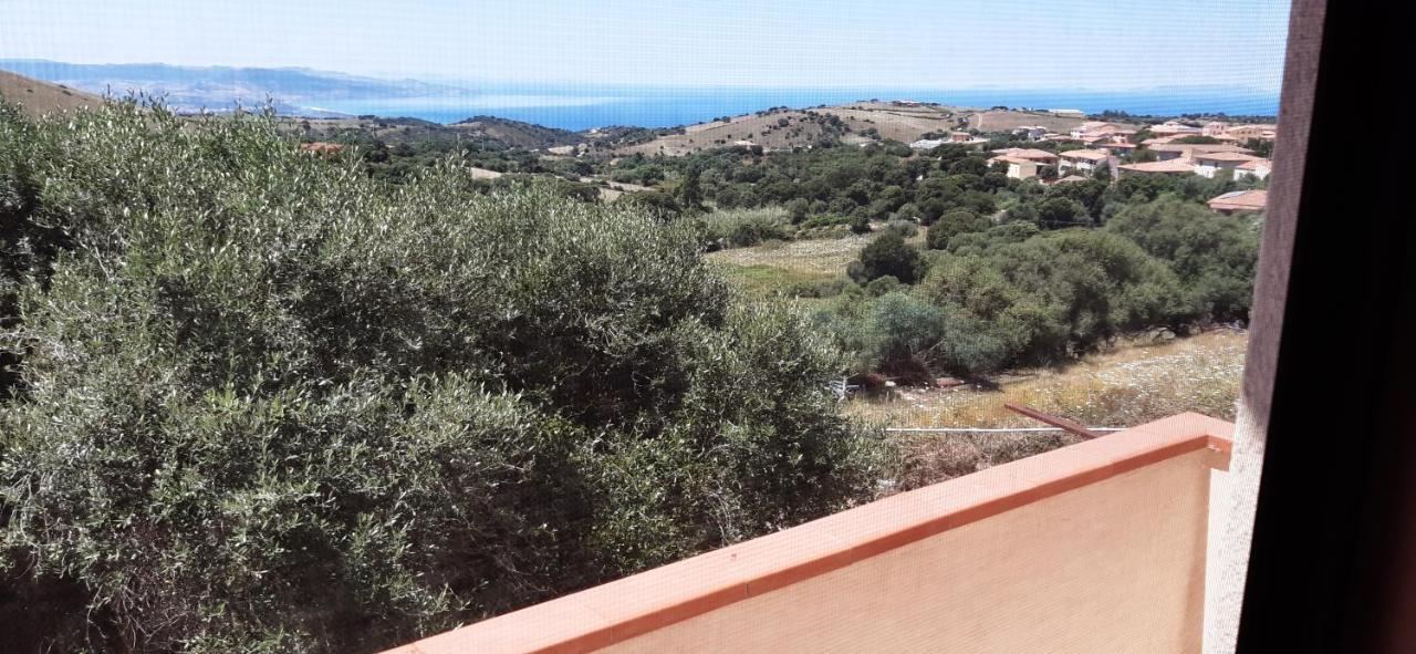Casa Vacanza Costa Rossa Vista Mare Trinità dʼAgultu Dış mekan fotoğraf