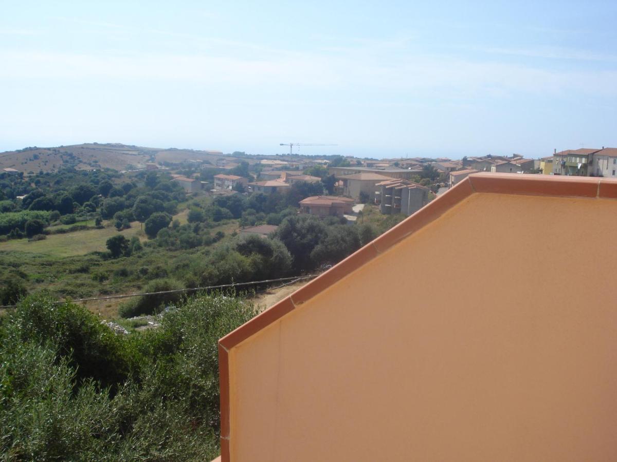 Casa Vacanza Costa Rossa Vista Mare Trinità dʼAgultu Dış mekan fotoğraf